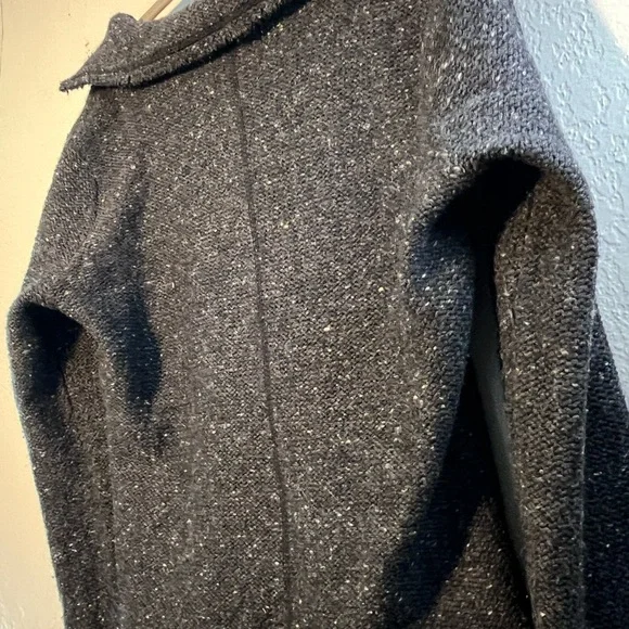 Nine West Gray Cardigan Sweater Shawl Collar SZ L Fuzzy Long Sleeve One Button - Picture 8 of 9